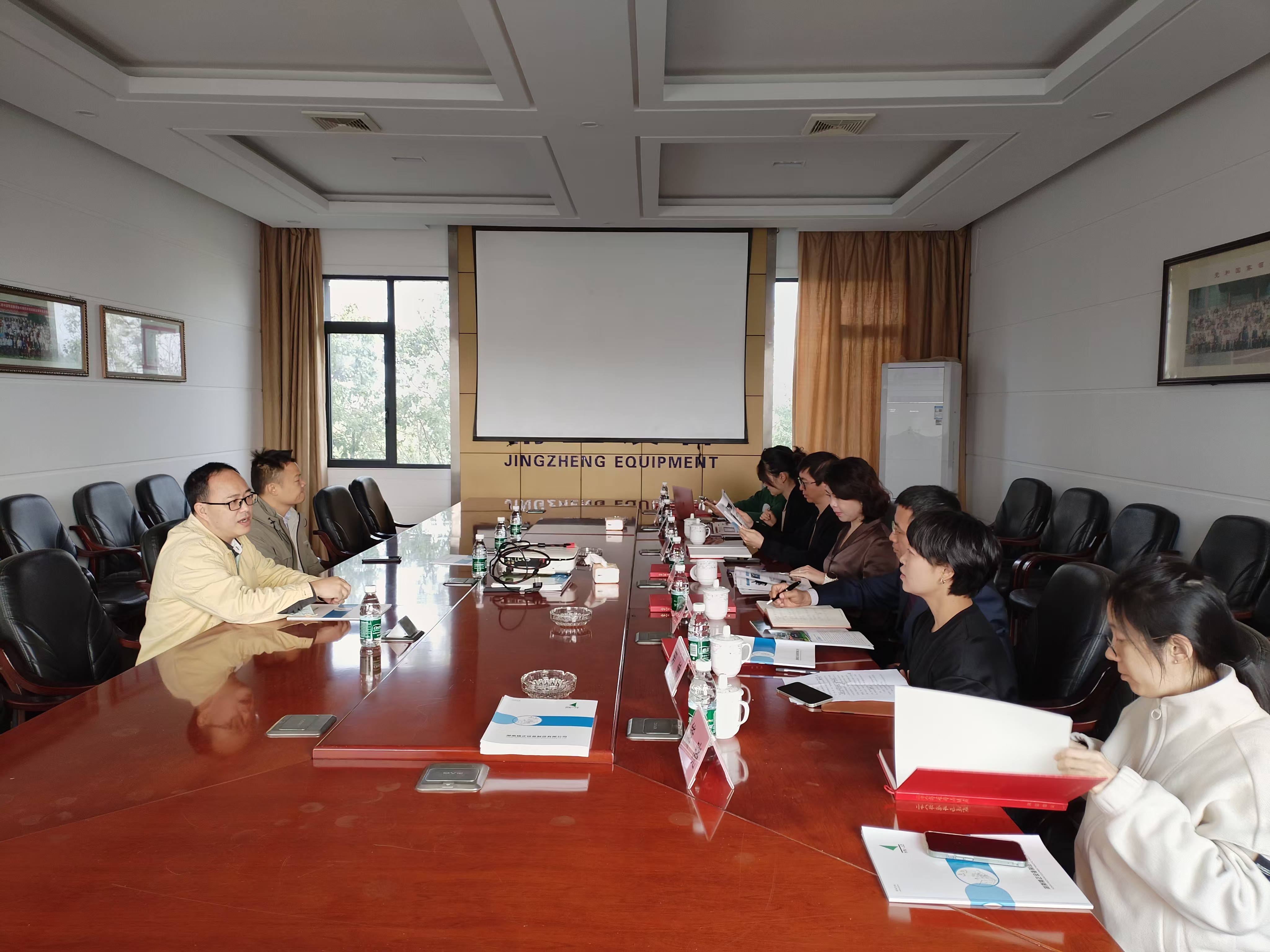 中國國際貿(mào)易促進(jìn)委員會湘潭市支會來公司調(diào)研